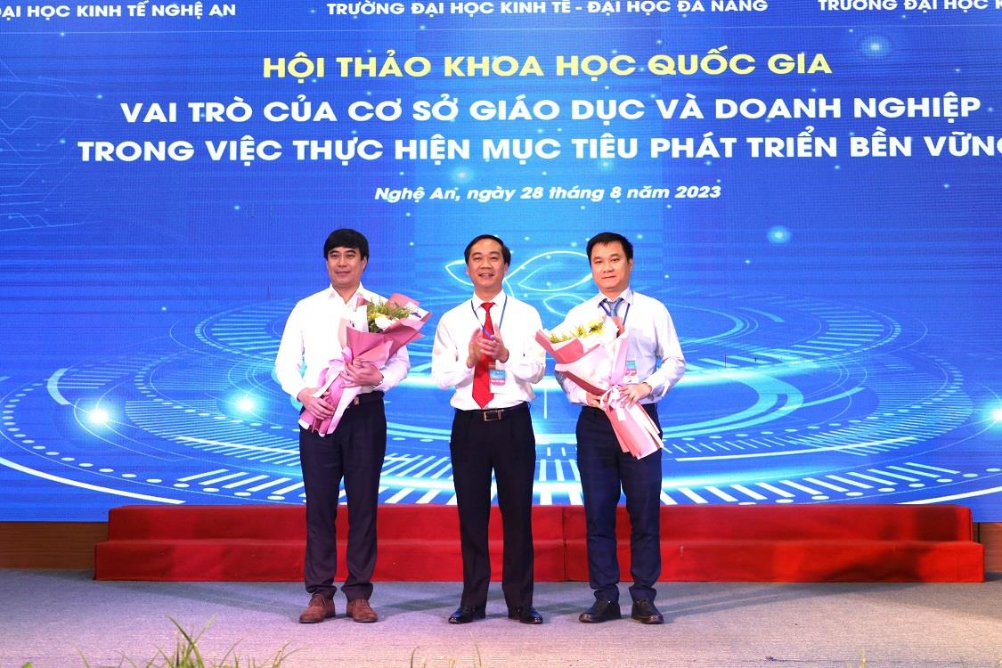 NAUE tổ chức thành công Hội thảo quốc gia với chủ đề “Vai trò của cơ sở giáo dục và doanh nghiệp trong việc thực hiện mục tiêu phát triển bền vững”