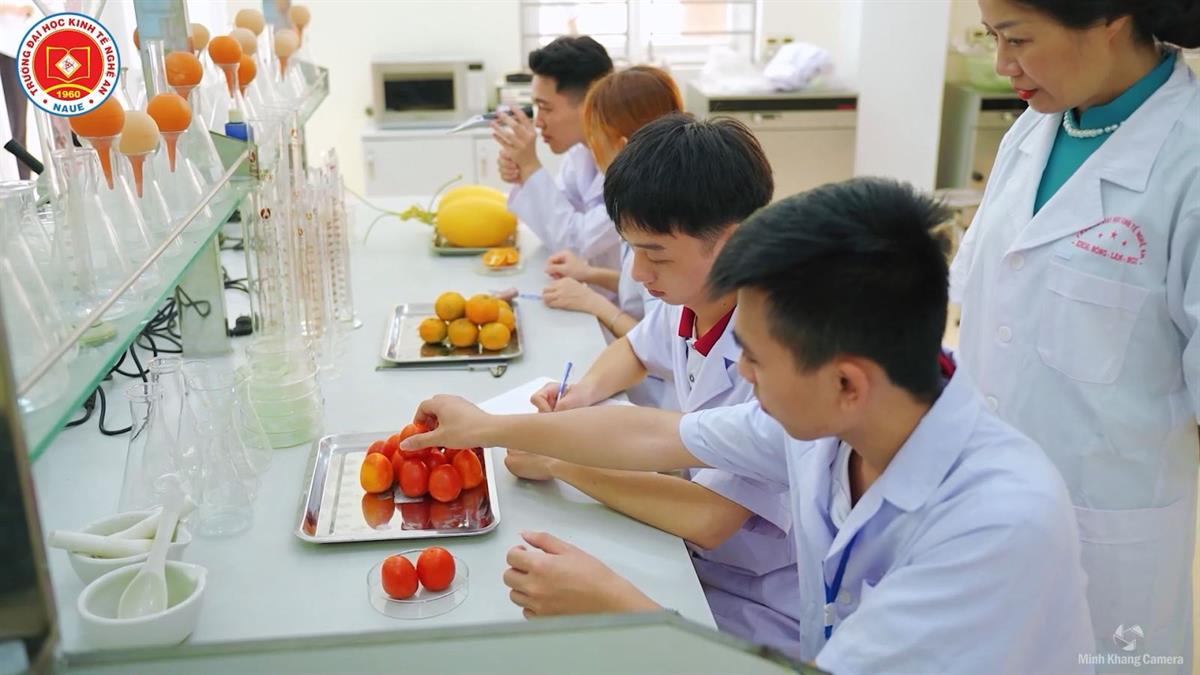 Nông nghiệp công nghệ cao – Ngành “Hot” mở ra kỷ nguyên mới, xa rồi tư duy nghề “chân lấm, tay bùn”.