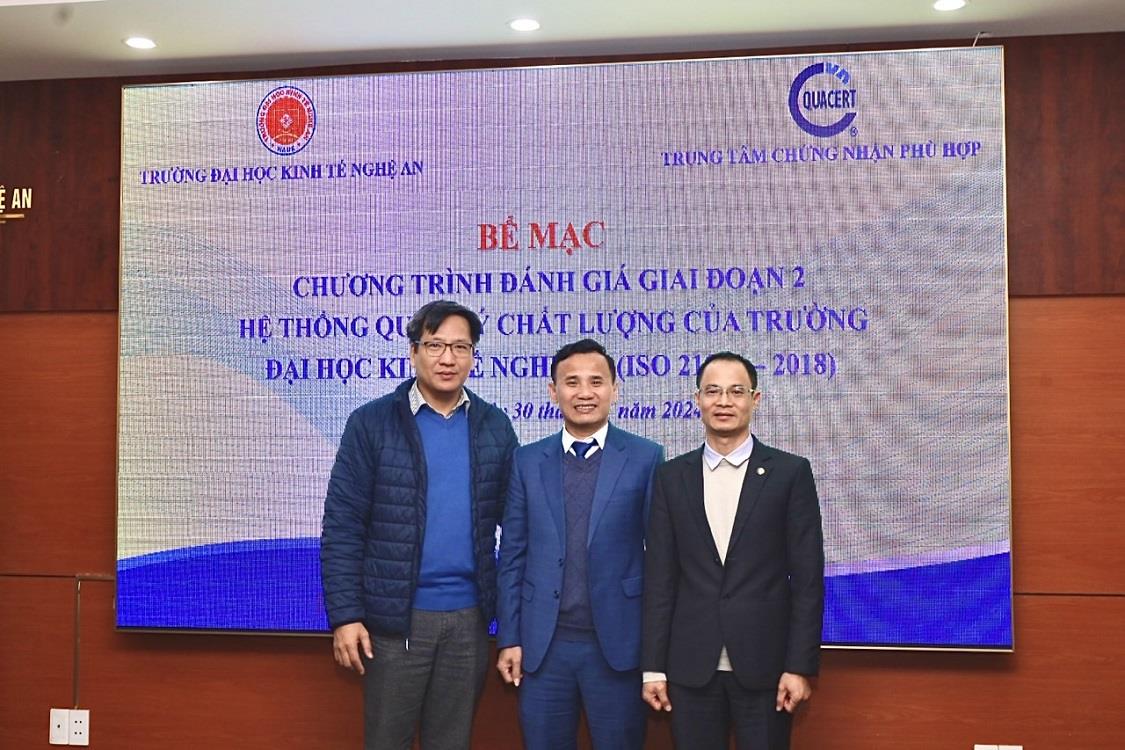 Bế mạc Chương trình đánh giá ngoài chứng nhận hệ thống quản lý chất lượng theo tiêu chuẩn ISO 21001:2018 tại Trường Đại học Kinh tế Nghệ An