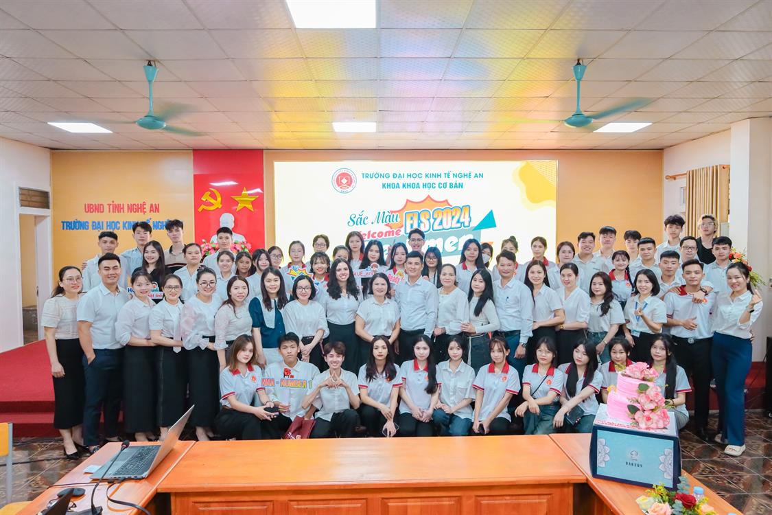 Khoa Khoa học Cơ bản gửi gắm kỳ vọng về một thế hệ công dân toàn cầu với Tân sinh viên ngành Ngôn ngữ Anh K11
