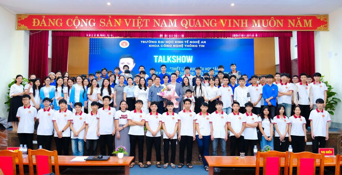 Khoa CNTT tổ chức thành công Talkshow “Thiết lập mục tiêu học tập – Lập kế hoạch – Quản trị thời gian cho Sinh viên”