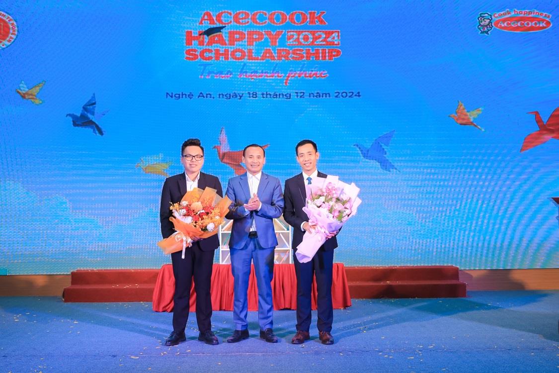ACECOOK HAPPY SCHOLARSHIP (AHS) 2024 TRAO 12 SUẤT HỌC BỔNG CHO SINH VIÊN TRƯỜNG ĐẠI HỌC KINH TẾ NGHỆ AN TIỂU BIỂU VƯỢT KHÓ