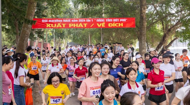 Gắn kết và tri ân: Cán bộ, giảng viên, sinh viên khoa Tài chính – Ngân hàng, Trường Đại học Nghệ An tham gia hoạt động chào mừng 42 năm Ngày Nhà giáo Việt Nam