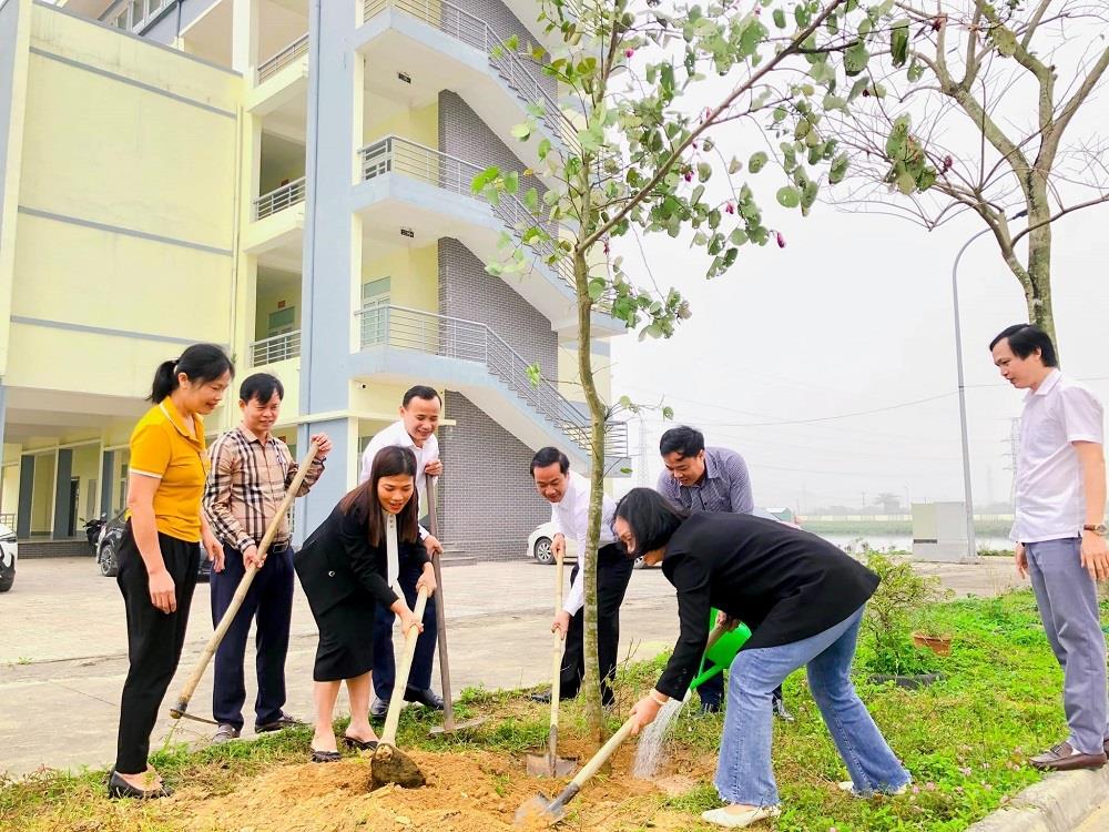 NAUE – “Tết trồng cây đời đời nhớ ơn Bác Hồ” Xuân Giáp Thìn năm 2024