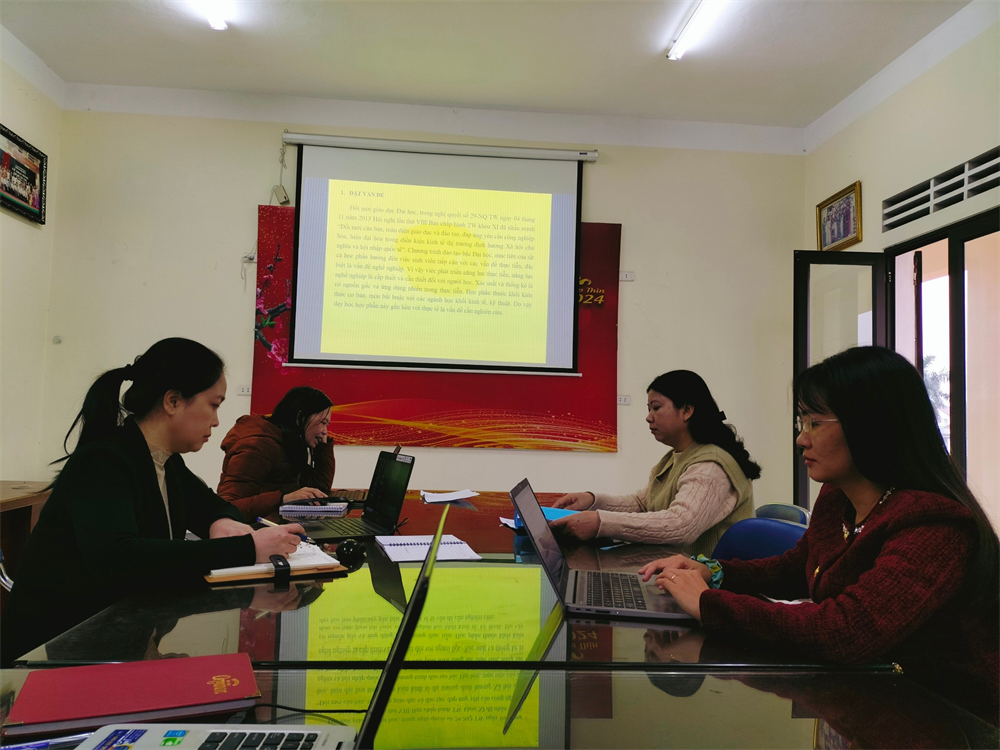 Seminar: Một số biện pháp dạy học Xác suất Thống kê ở trường Đại học Kinh tế Nghệ an theo hướng gắn liền với thực tiễn.