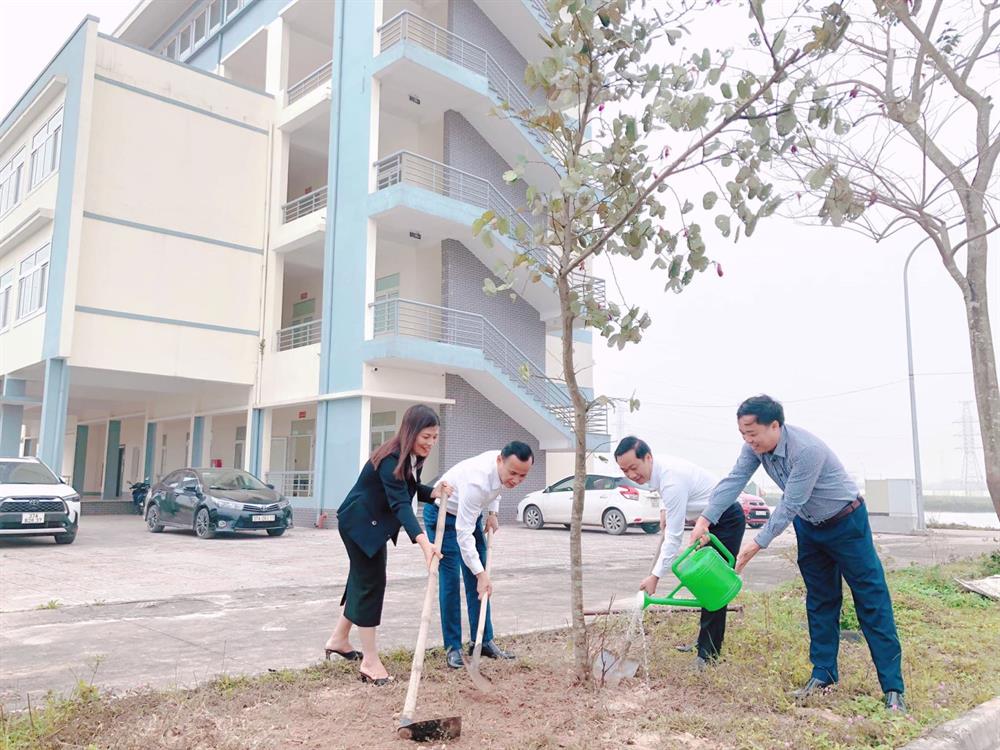 Tết trồng cây Xuân Giáp Thìn 2024 ở Cơ sở 2 Hưng Đông