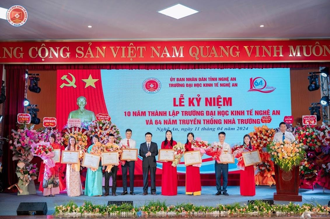 Kỷ niệm 10 năm thành lập Trường Đại học Kinh tế Nghệ An và 64 năm truyền thống Nhà trường