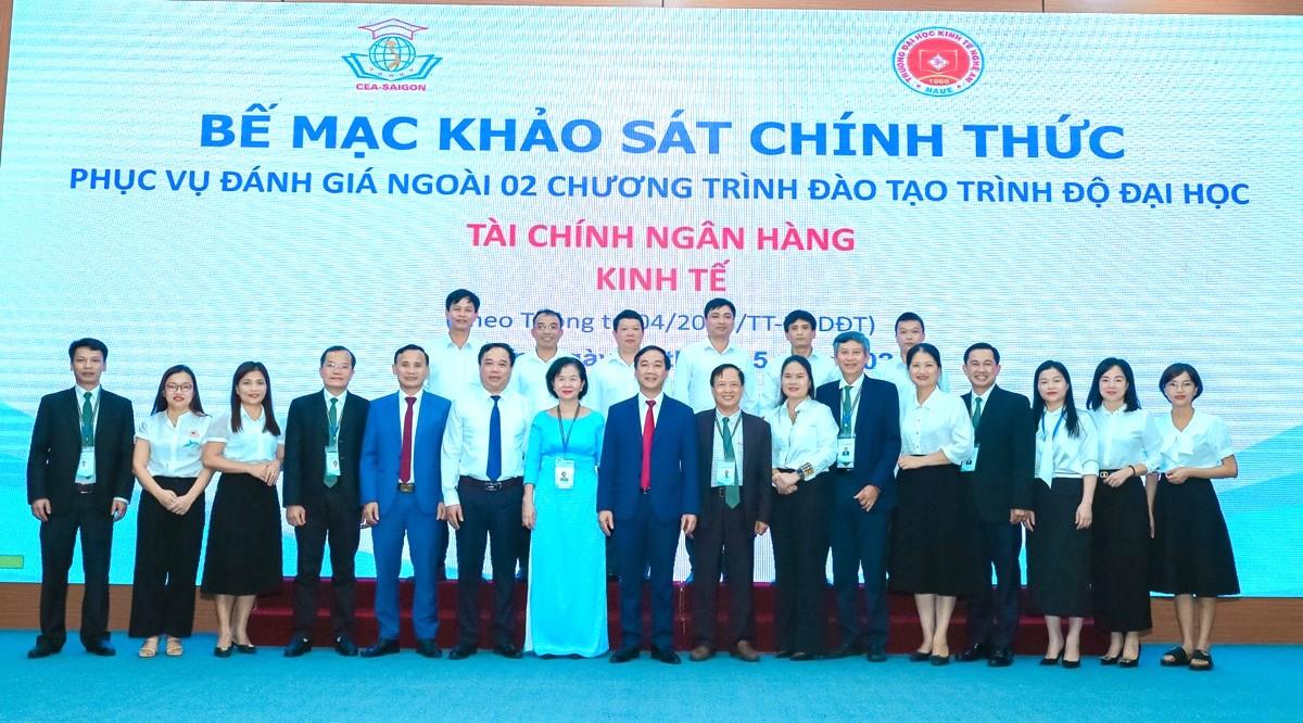 Bế mạc Khảo sát chính thức phục vụ đánh giá chất lượng chương trình đào tạo chính quy hệ đại học ngành Tài chính Ngân hàng và Kinh tế