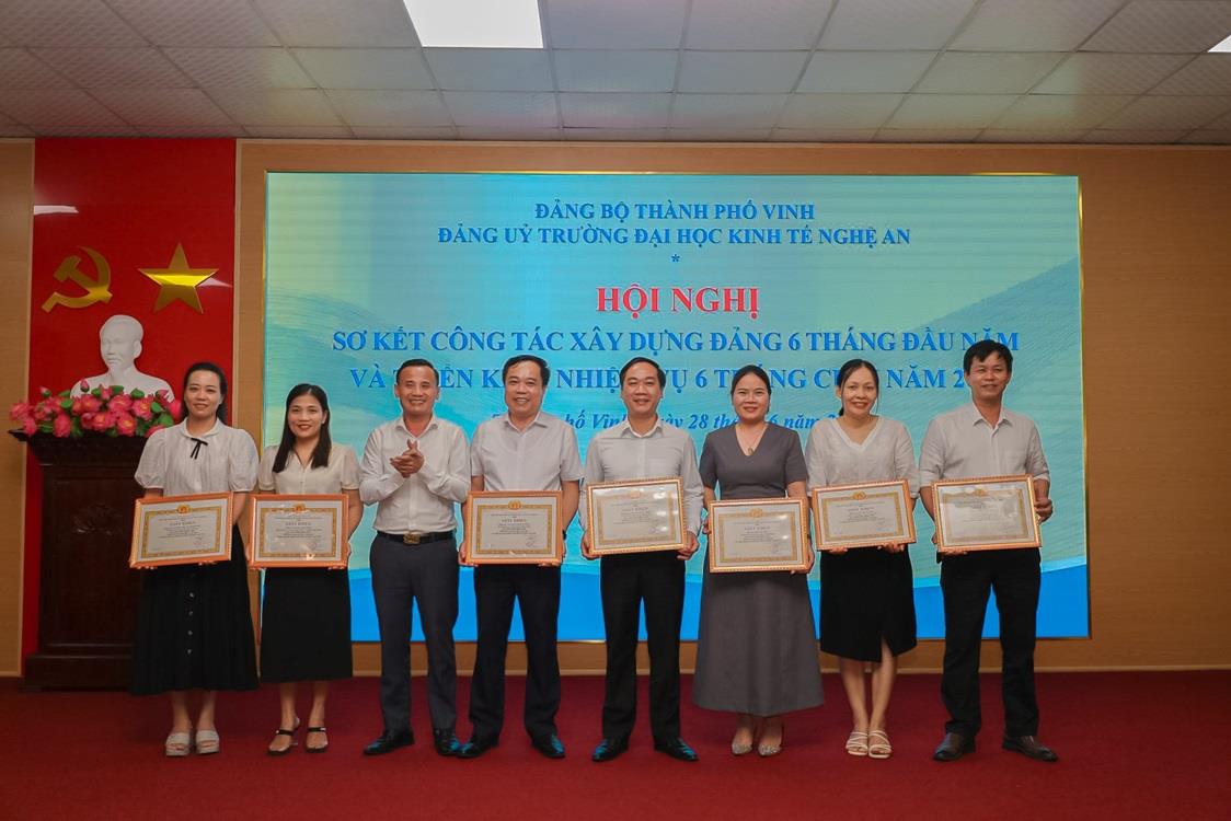 Hội nghị Sơ kết công tác xây dựng Đảng 6 tháng đầu năm và triển khai nhiệm vụ 6 tháng cuối năm 2024, Đảng bộ Trường Đại học Kinh tế Nghệ An