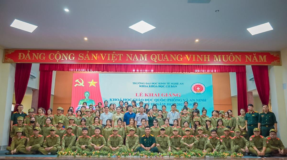 NAUE Khai giảng Khóa học Quốc phòng và An ninh đợt 1 năm học 2023-2024