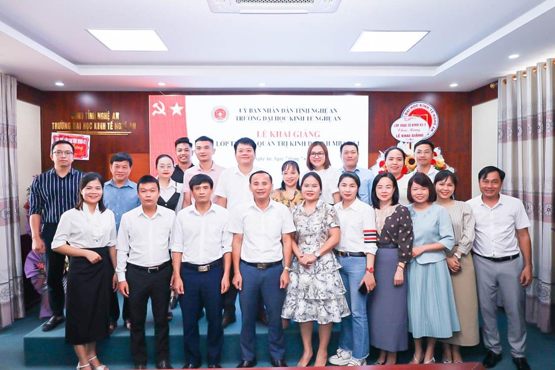 Lễ khai giảng chương trình Thạc sĩ Quản trị Kinh doanh NAUE MBA khoá 2