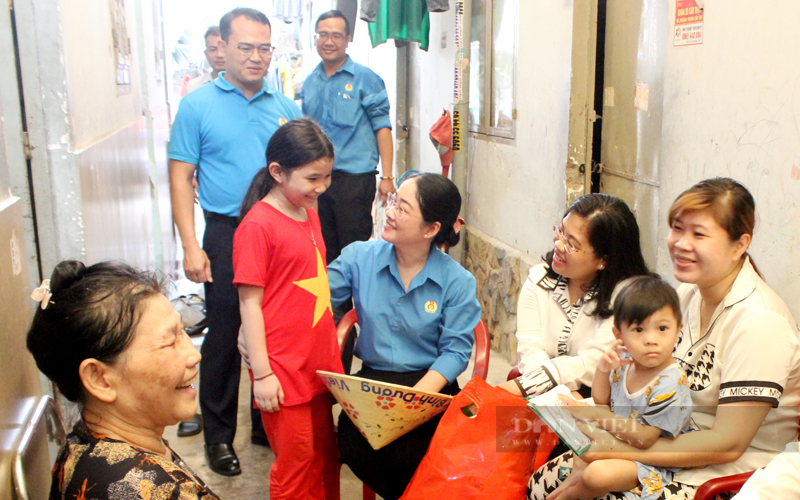 Công đoàn lên tiếng về việc giữ nguyên mức đóng 2% kinh phí công đoàn và công khai nguồn này