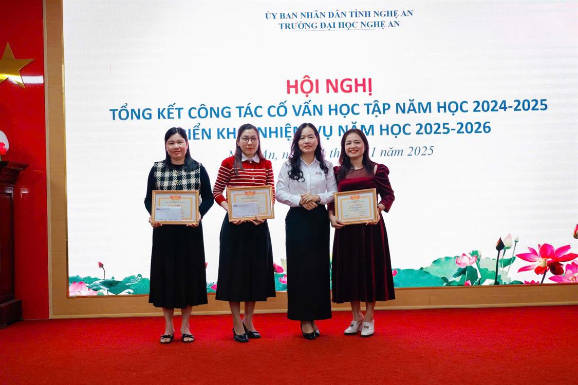 Hội nghị Cố vấn học tập nhằm tổng kết hoạt động năm học 2024 -2025 và triển khai phương hướng, nhiệm vụ năm học 2025 – 2026