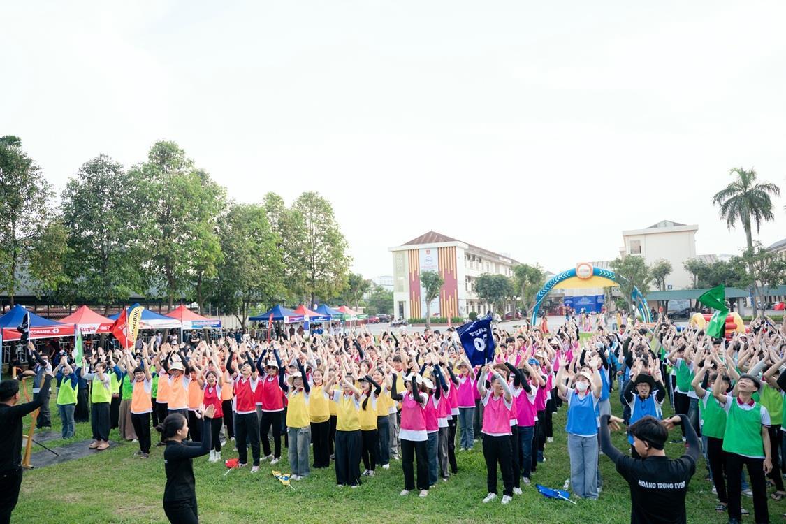 Hoạt động Teambuilding NAU: Chung sức – Đồng hành – Vươn tầm