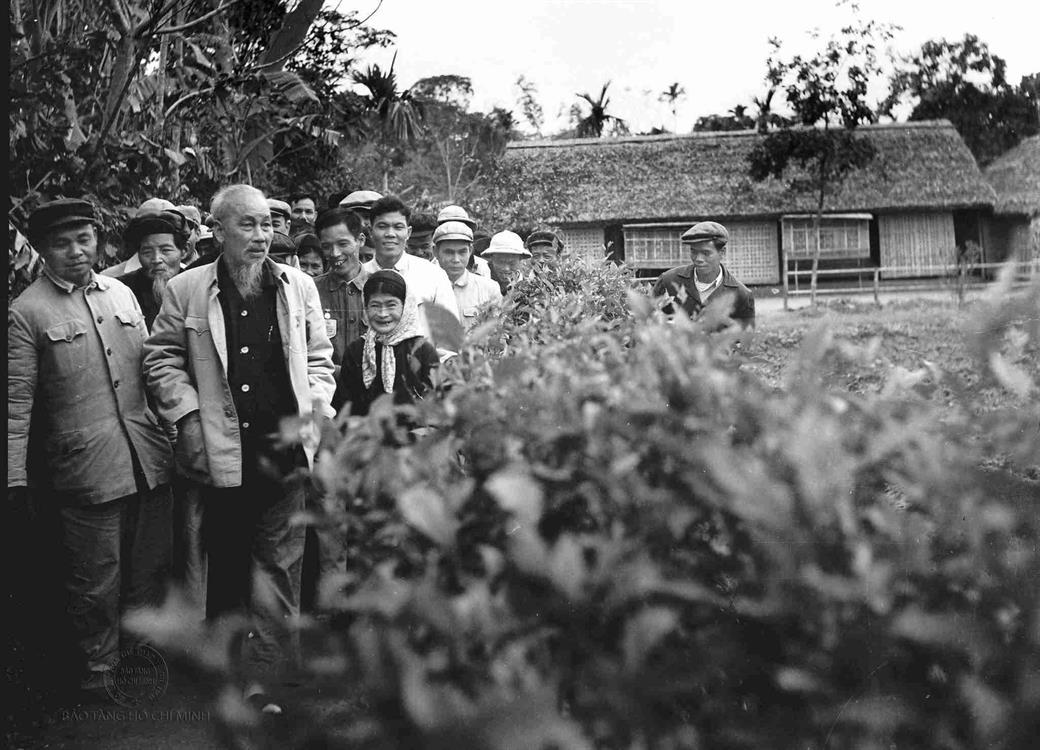 Kỷ niệm 64 năm Chủ tịch Hồ Chí Minh về thăm quê hương – Dấu ấn lịch sử cùng chiếc xe ô tô GAZ-69