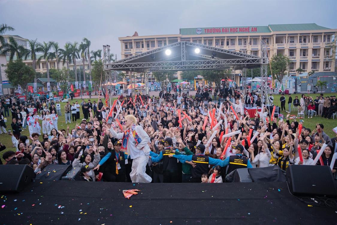 Sinh viên khoa Kế toán – Kiểm toán trong ngày hội Honda Uni tour