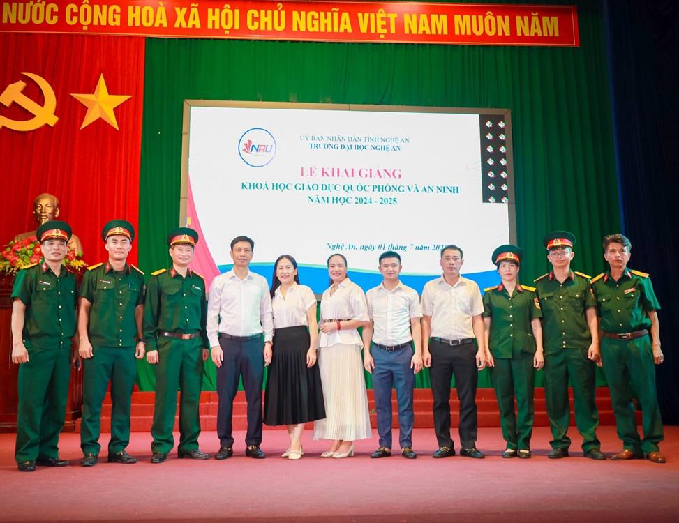 Tri ân cán bộ, giảng viên giảng dạy môn Quốc phòng – An ninh