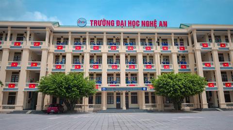 Trường Đại học Nghệ An chào đón tân sinh viên trong không khí kỷ niệm 80 năm của mùa thu lịch sử của dân tộc