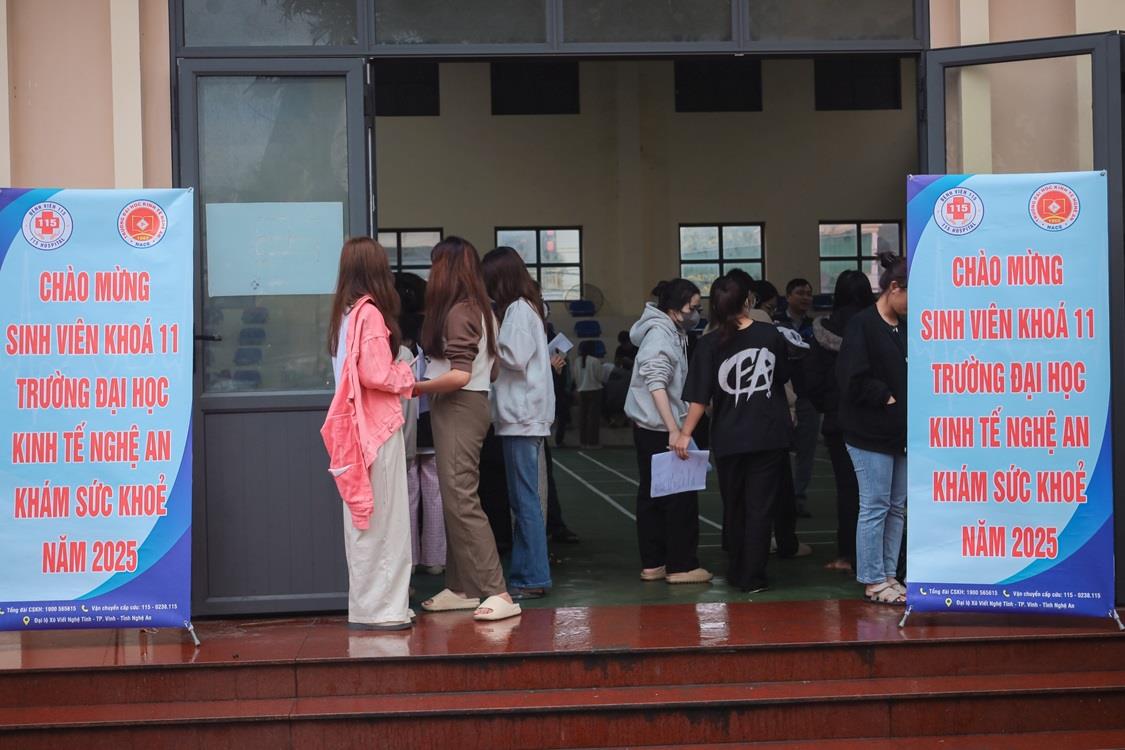 NAU – Khám sức khỏe đầu khóa học cho tân sinh viên K11