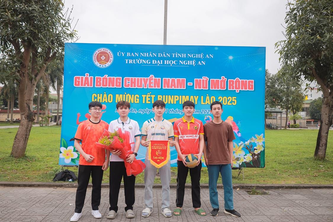 Giải bóng chuyền nam – nữ mở rộng chào mừng tết Bunpimay Lào 2025: Sân chơi thể thao đặc biệt kết nối tình hữu nghị Việt-Lào