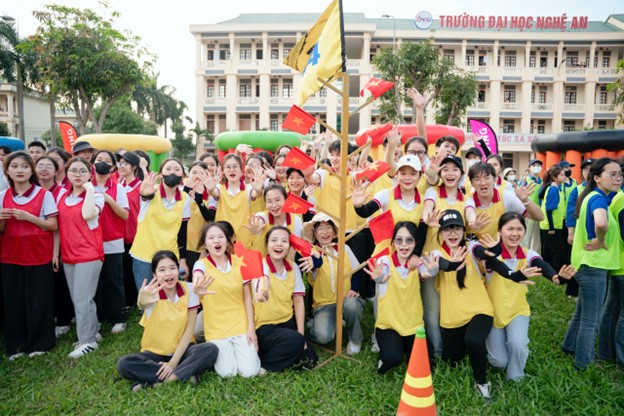 Team building NAU – sinh viên Kế toán – kiểm toán cháy hết mình