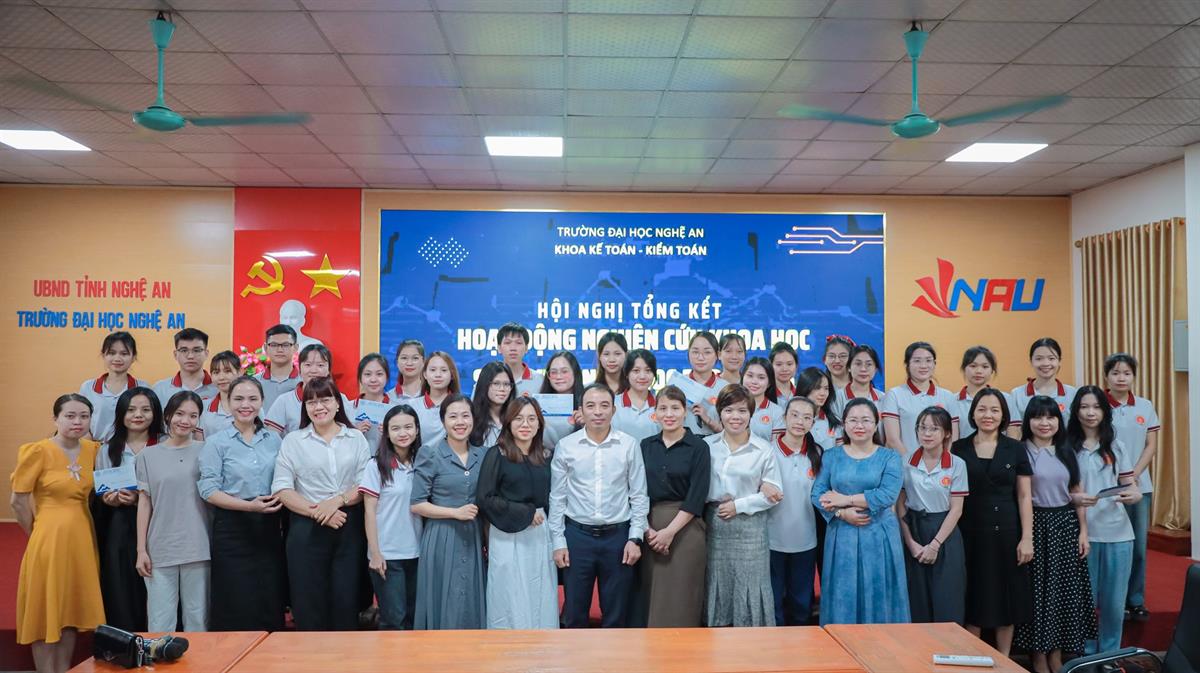 Tổng kết nghiên cứu khoa học sinh viên khoa Kế toán – kiểm toán 2025