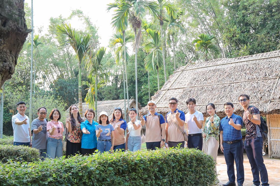 Giao lưu văn hóa – Kết nối trái tim