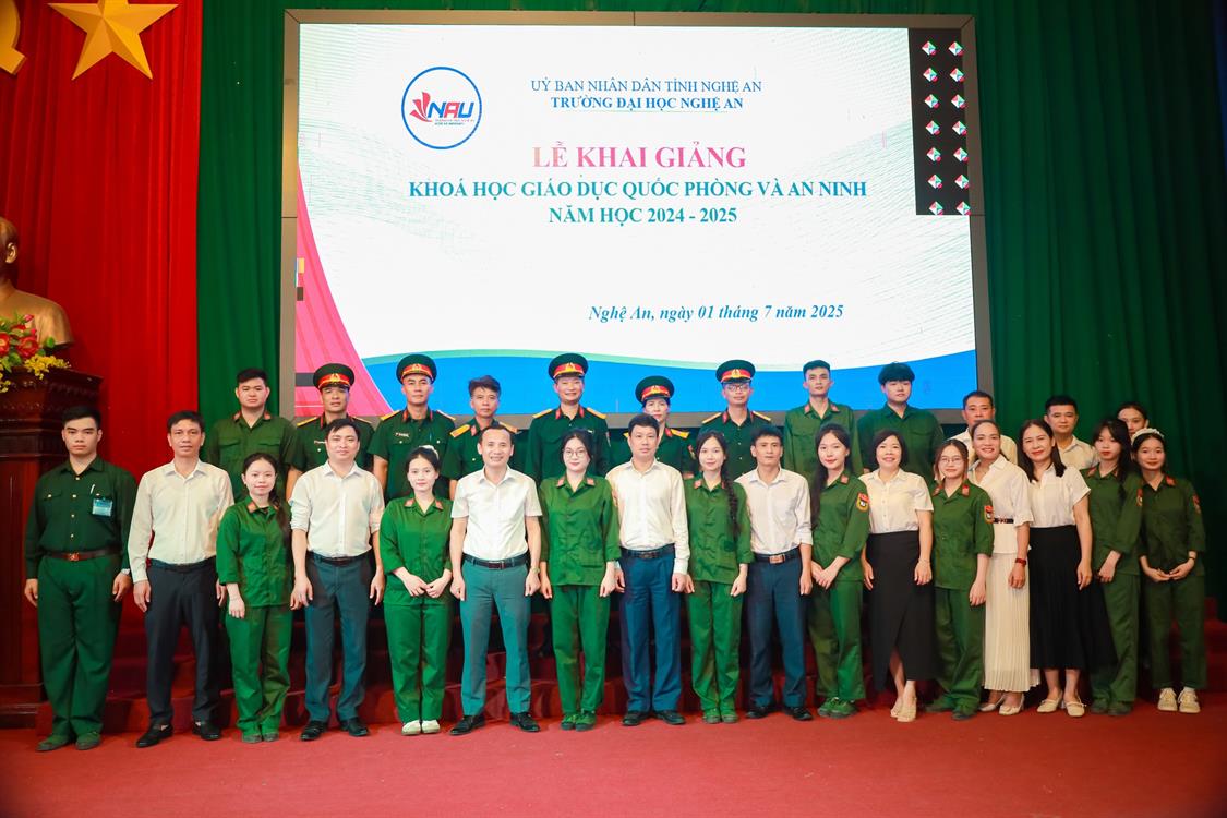 Khai giảng khoá học Quốc phòng và An ninh năm học 2024-2025