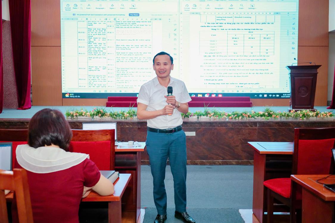 Tập huấn về “Phát triển Chương trình đào tạo và Triển khai Blended – Learning” hướng tới mục tiêu đổi mới giáo dục, cập nhật phương pháp giảng dạy hiện đại.