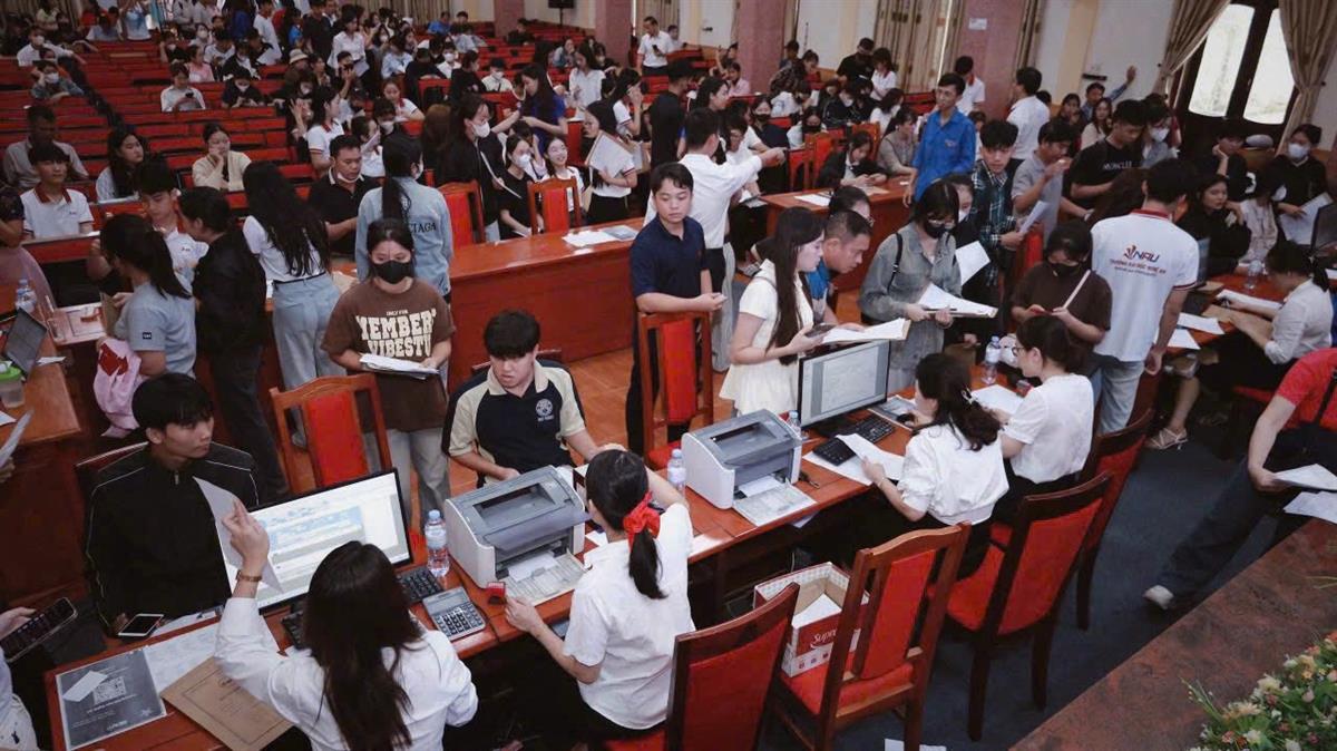 Ngày nhập học đầu tiên – hành trình mới của tân sinh viên khoa Kế toán – Kiểm toán