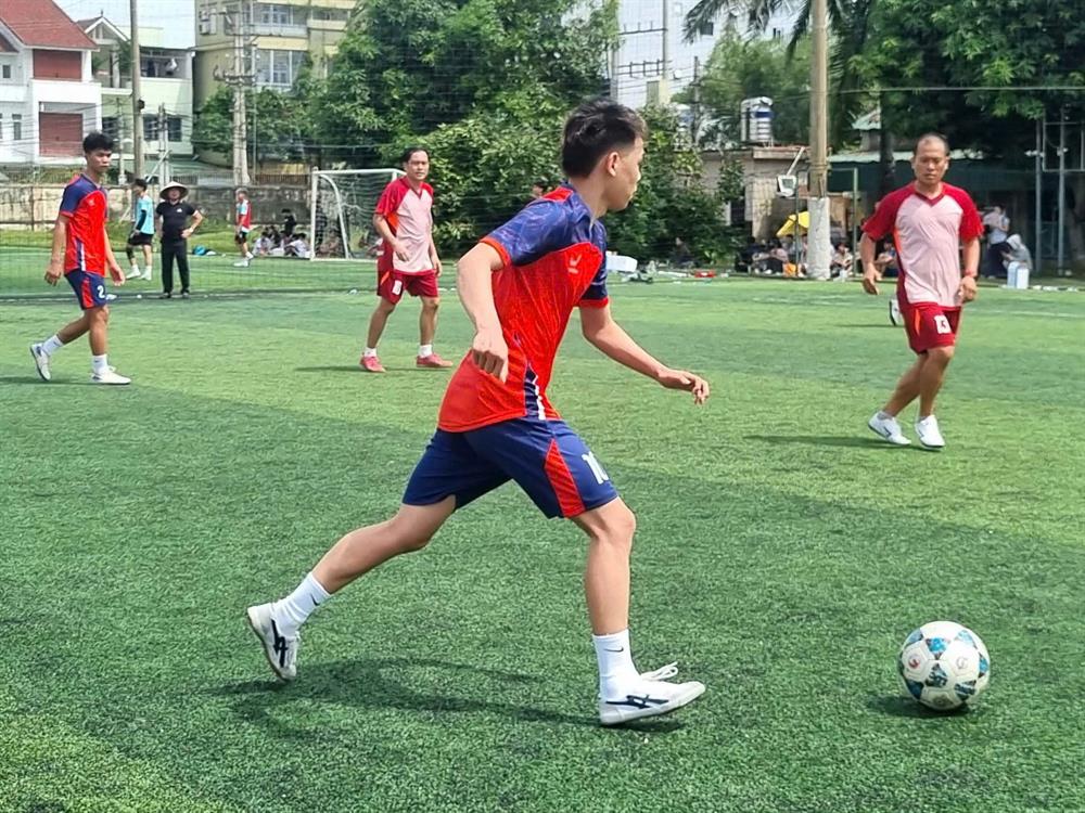 Khai mạc giải bóng đá nam mở rộng chào mừng Tân sinh viên K12 – Trường Đại học Nghệ An