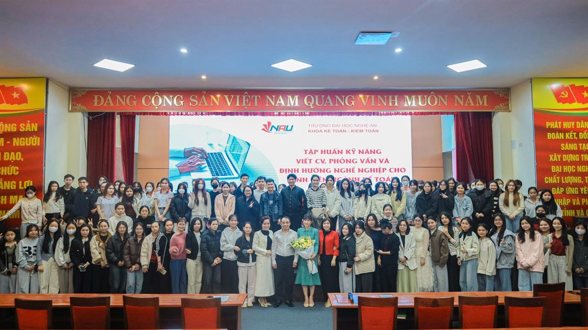 TẬP HUẤN BỒI DƯỠNG KỸ NĂNG VIẾT CV – TRẢ LỜI PHỎNG VẤN & ĐỊNH HƯỚNG NGHỀ NGHIỆP CHO SINH VIÊN KHOA KẾ TOÁN – KIỂM TOÁN