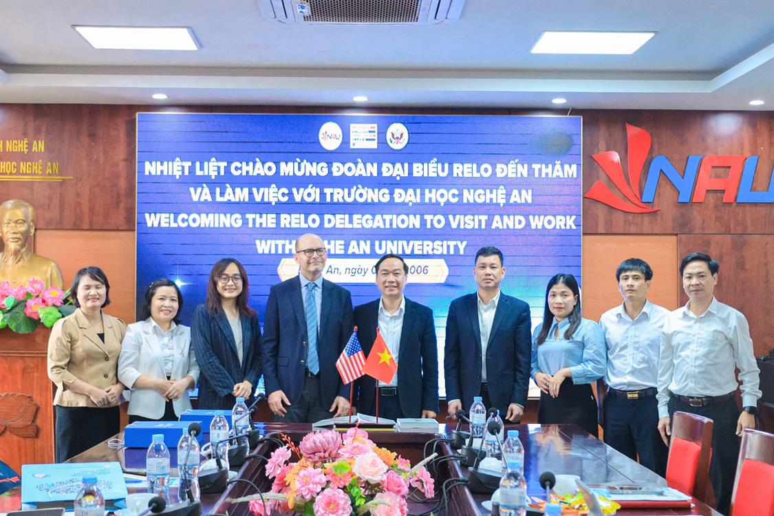 Trường Đại học Nghệ An đón tiếp và làm việc với văn phòng tiếng Anh khu vực – Đại sứ quán Hoa Kỳ tại Việt Nam