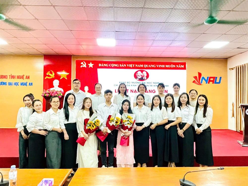 Lan toả khát vọng cống hiến – Tự hào những đảng viên trẻ Đảng bộ Trường Đại học Nghệ An
