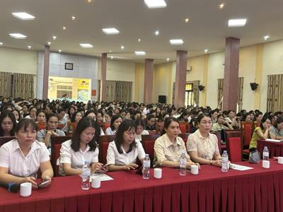 KHAI MẠC KHÓA BỒI DƯỠNG TỔ TRƯỞNG CHUYÊN MÔN CHUYÊN MÔN CHO 400 GIÁO VIÊN TRÊN ĐỊA BÀN TỈNH NGHỆ AN
