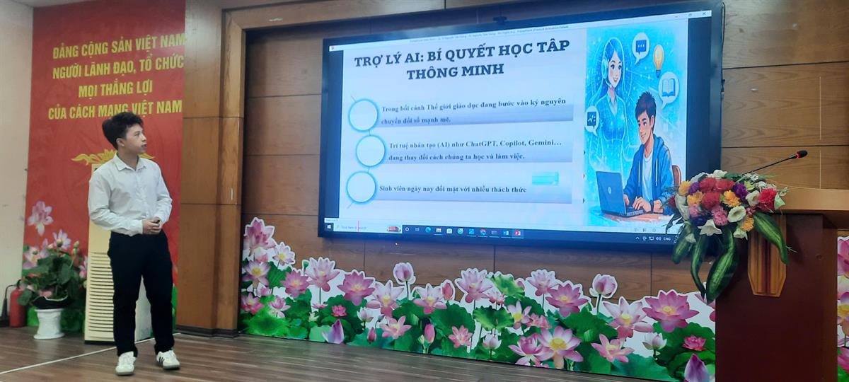 Khoa CNTT – Trường Đại học Nghệ An tham gia báo cáo tham luận về giải pháp Trợ lý AI tại Hội thảo Khoa học Chuyển đổi số