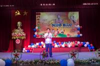 Ấm áp đêm hội “Trung thu nhớ Bác” tại Trường Đại học Kinh tế Nghệ An