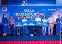 GA LA TRAO HỌC BỔNG ” CHẮP CÁNH ƯỚC MƠ” CỦA SIÊU THỊ ĐIỆN MÁY HC CHO SINH VIÊN