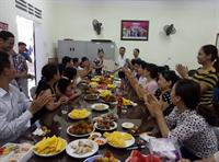 Họp tổng kết khoa và liên hoan chia tay cán bộ nghỉ hưu