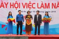 TRƯỜNG ĐH KINH TẾ NGHỆ AN THAM GIA NGÀY HỘI VIỆC LÀM 2019