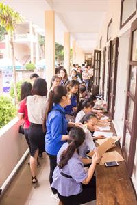Tổ chức tiếp đón Tân sinh viên khóa 5 nhập học