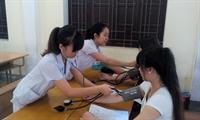 Trường Đại học Kinh tế Nghệ An tổ chức khám sức khỏe đầu khóa cho sinh viên Đại học K2 và Cao đẳng K11