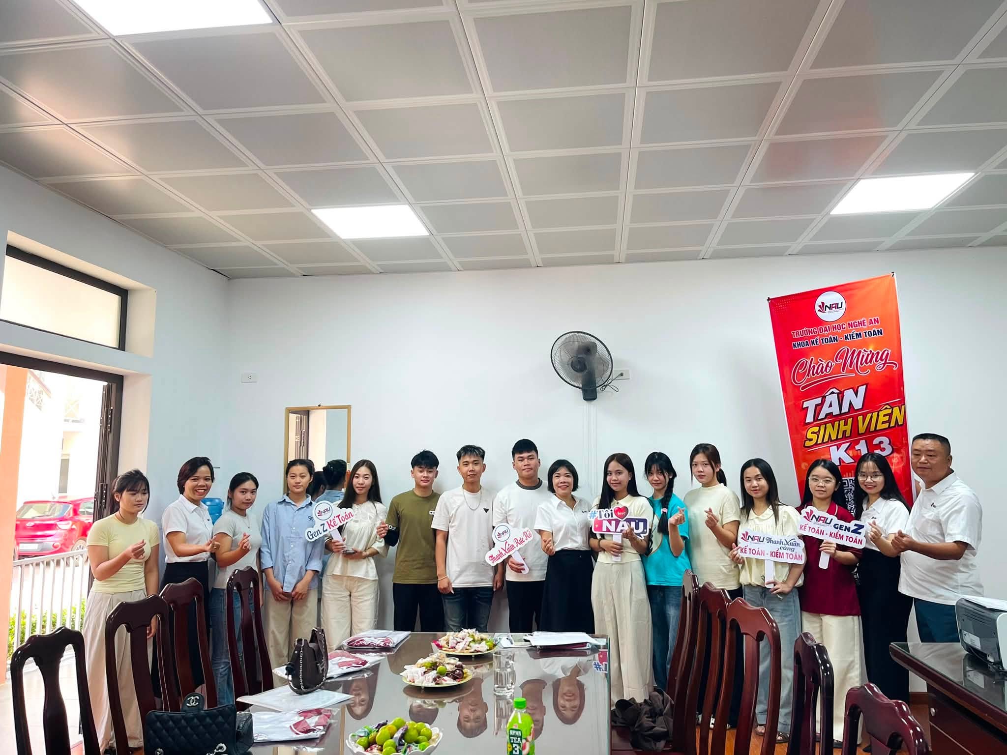 Cập nhật không khí ngày đầu nhập học – Khoa Kế toán – Kiểm toán rộn ràng đón tân sinh viên