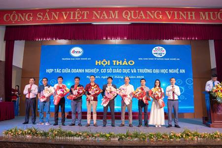 Hội thảo khoa học “ Hợp tác giữa các doanh nghiệp, cơ sở giáo dục và Trường Đại học Nghệ An”
