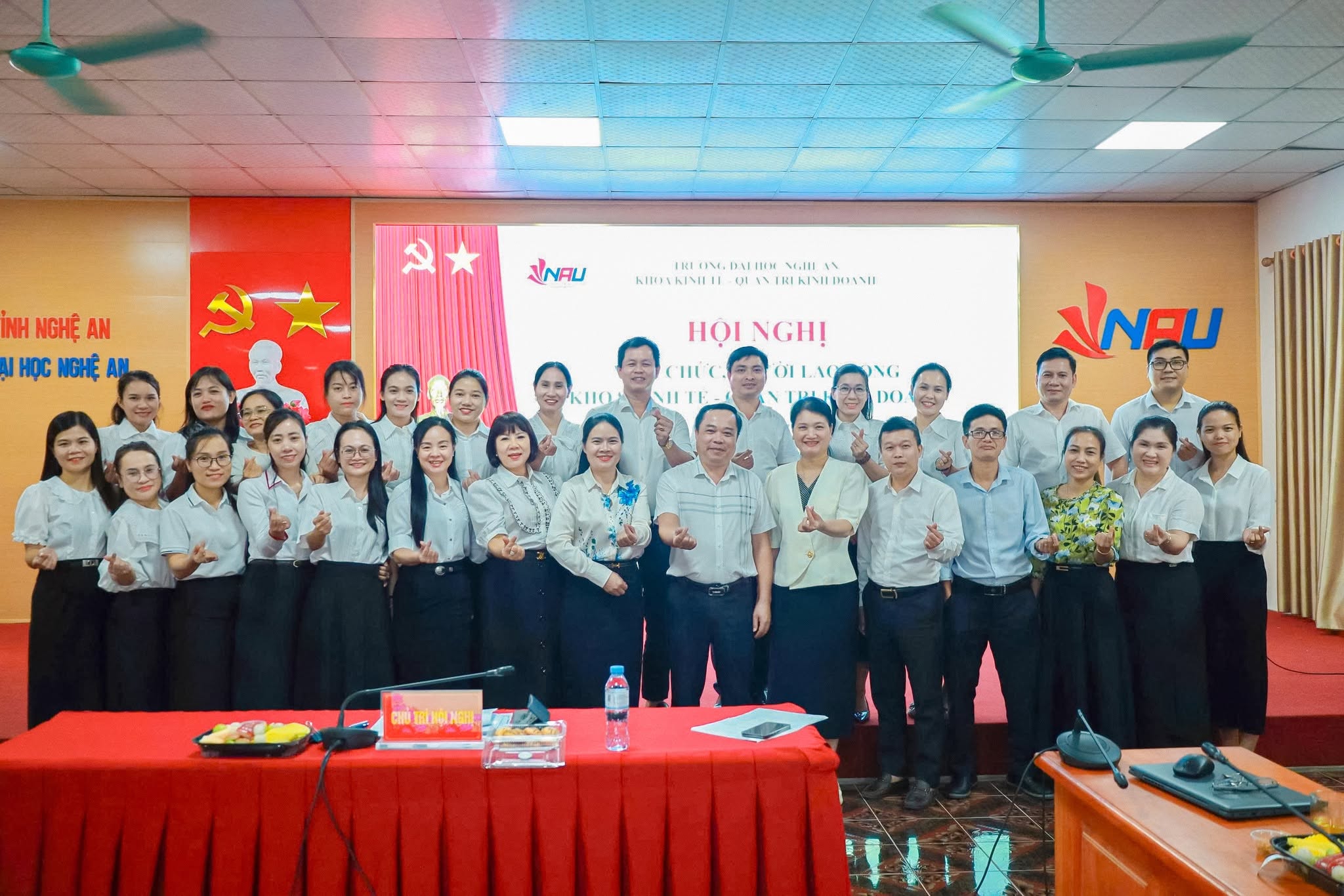 HỘI NGHỊ VIÊN CHỨC, NGƯỜI LAO ĐỘNG KHOA KINH TẾ – QUẢN TRỊ KINH DOANH NĂM HỌC 2026–2027