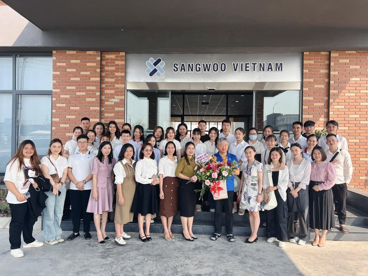 TỪ TRẢI NGHIỆM ĐẾN CƠ HỘI VIỆC LÀM: KHI SINH VIÊN ĐƯỢC KẾT NỐI SỚM VỚI DOANH NGHIỆP
