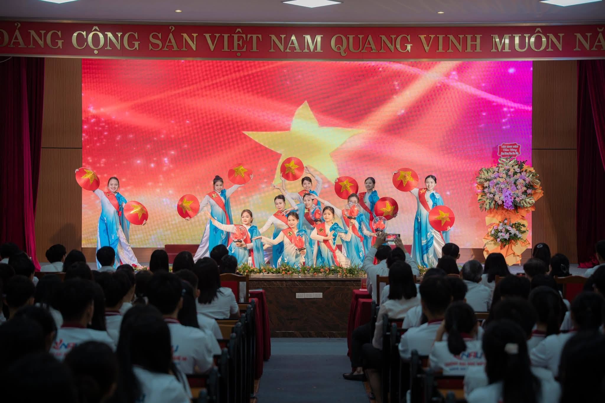 KHI SẮC MÀU TUỔI TRẺ HÒA CÙNG NGÀY KHAI GIẢNG NĂM HỌC 2026–2027