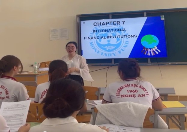 Hướng đến hội nhập giáo dục, sinh viên Tài chính – Ngân hàng học tập chuyên ngành bằng tiếng Anh
