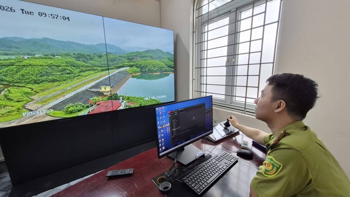 ‘Kiểm lâm số’ giữ màu xanh đại ngàn