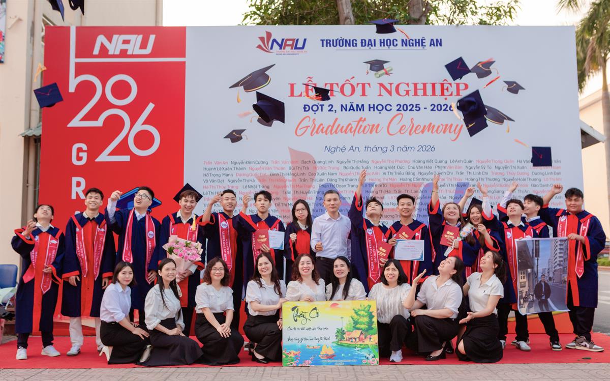 KHOA CNTT – NAU: RẠNG RỠ LỄ TỐT NGHIỆP VÀ TRAO BẰNG CỬ NHÂN KHÓA ĐẦU TIÊN (K9CNTT)